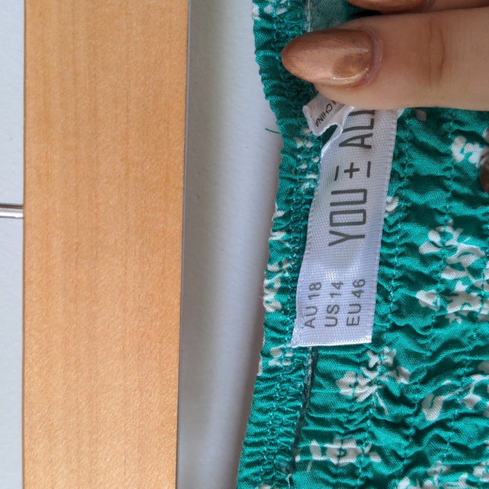 You and All green high-low skirt in AU 18 - Picture 2 of 4